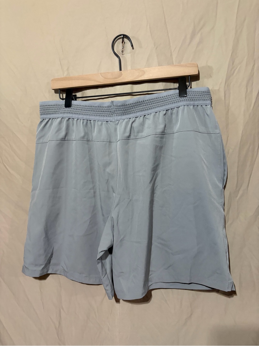 Fabletics shorts - Picture 2 of 3